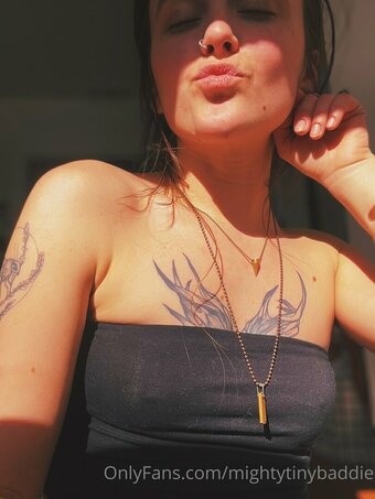 mightytinybaddie Nude Leaks Photo 9