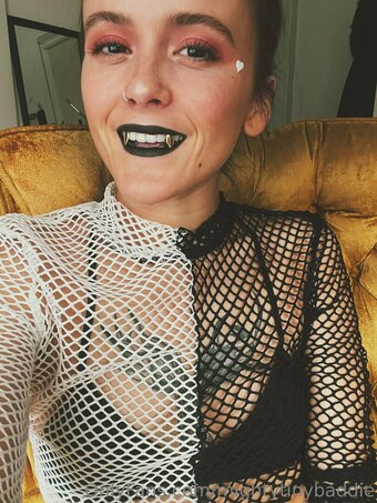 mightytinybaddie Nude Leaks Photo 22