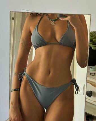 Mika_gold_levy Mika_gold_levy