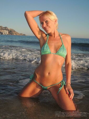 Mileyweasel Nude Leaks Photo 1