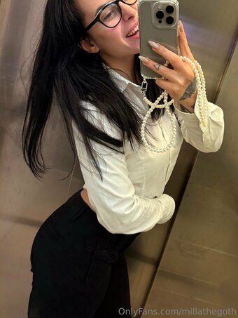 millathegoth Nude Leaks Photo 12