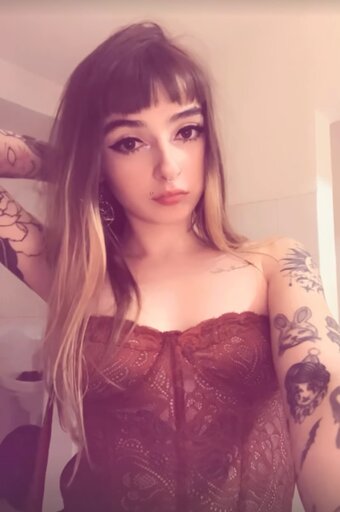 milli / millipriv / priv._.milli Nude Leaks Photo 4