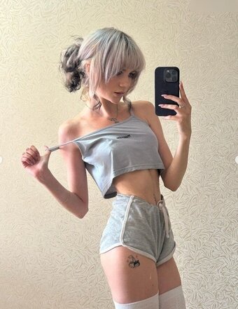 millllkitty Nude Leaks Photo 4