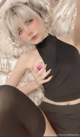 millllkitty Nude Leaks Photo 8
