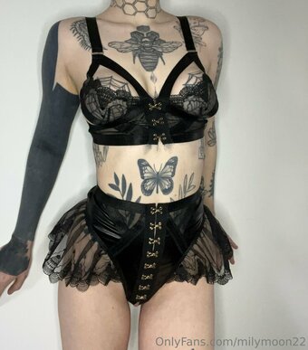 millymoon23 / Milly Moon / millymoon22 / millymoon25 Nude Leaks OnlyFans Photo 12