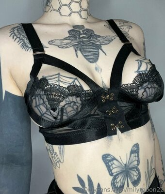 millymoon23 / Milly Moon / millymoon22 / millymoon25 Nude Leaks OnlyFans Photo 14