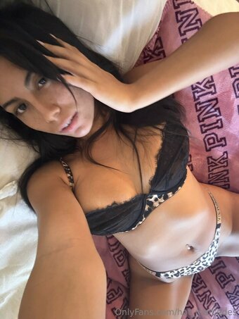 mimimoore0 / hot_mercedes / mimimoore Nude Leaks OnlyFans Photo 3