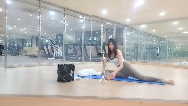 Min.E / 93.sss Nude Leaks Photo 24