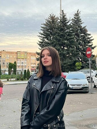 mini_dashunka Nude Leaks Photo 2