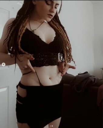 Mini Mia /  / Mini_St0ner Nude Leaks OnlyFans Photo 2