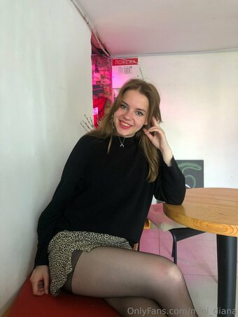 mini_violet Nude Leaks Photo 8