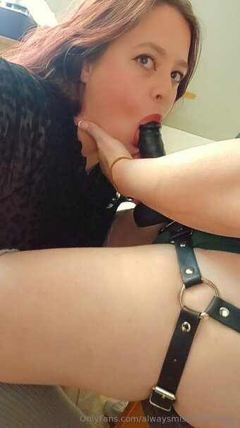 Misbehaven / Alwaysmisbehavn / alwaysmisbehaven / https: / misbehavenofficial Nude Leaks OnlyFans Photo 14
