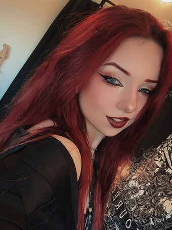 Miserrablee / https: / itshooley Nude Leaks Photo 8