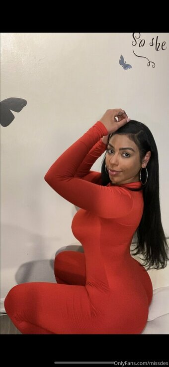missdes Nude Leaks Photo 1