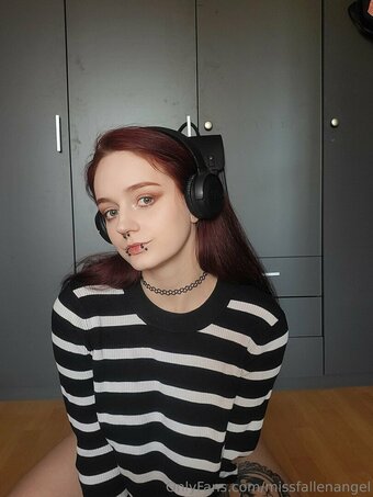 missfallenangel Nude Leaks Photo 22