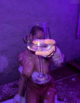 missoverdrip / missoverdrip_ Nude Leaks OnlyFans Photo 5