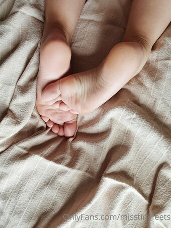 misstinyfeets Nude Leaks Photo 5