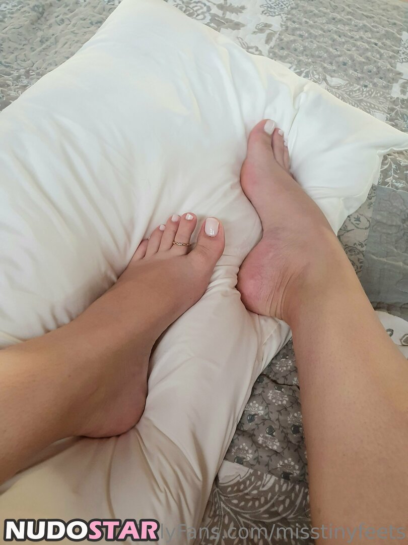 misstinyfeets Nude Leaks Photo 11 - NudoStar