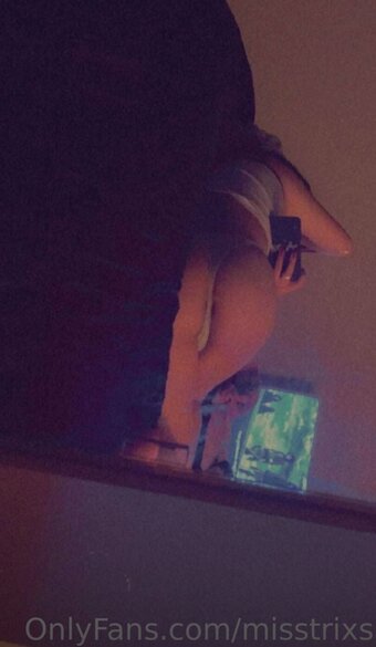 Misstrixs / Lilmissytrixy Nude Leaks OnlyFans Photo 15