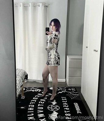 Miya / meet_miya / moshpitmi Nude Leaks OnlyFans Photo 4