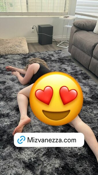 Mizvanezza Nude Leaks OnlyFans Photo 18