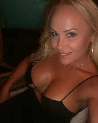 Mizz Heidi Marie / mizzheidimarie / mizzheidimariedotcom Nude Leaks OnlyFans Photo 2