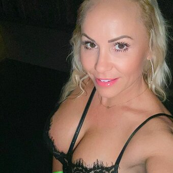 Mizz Heidi Marie / mizzheidimarie / mizzheidimariedotcom Nude Leaks OnlyFans Photo 19