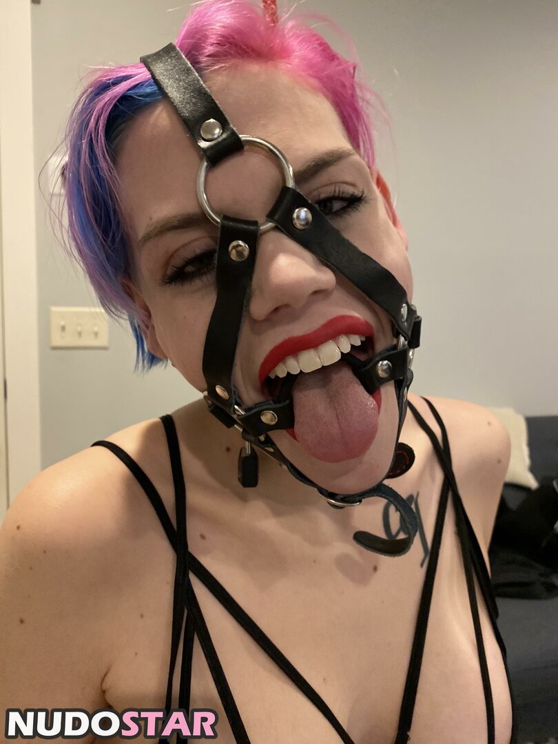 Mm_darkside / MiaDarkside Gothbbydoll Nude  OnlyFans 2