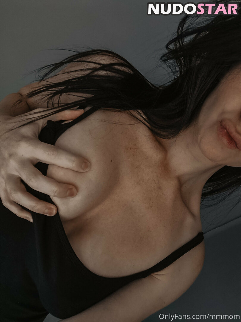 mmmom Nude  9