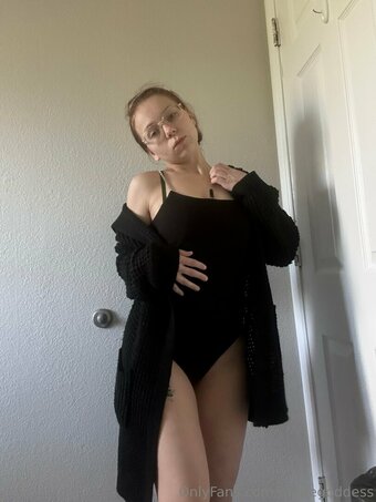 modegoddess Nude Leaks Photo 16