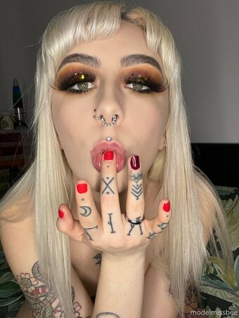 Modelmissbee Nude Leaks OnlyFans Photo 25