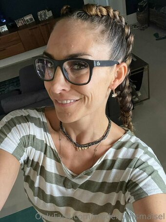 Modernmrsmaisel / maiseltv Nude Leaks Photo 22