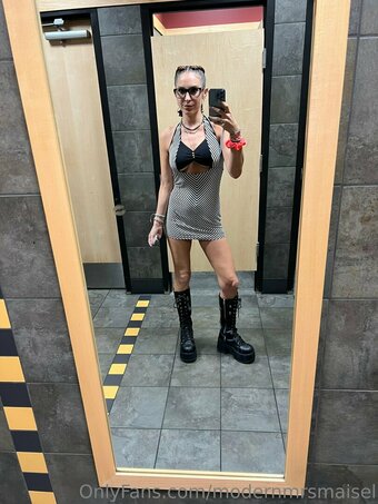 Modernmrsmaisel / maiseltv Nude Leaks Photo 24