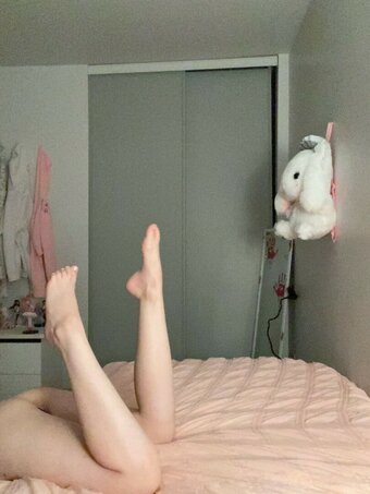 Moeponz / Cherryponz / Frill / moebunzzz Nude Leaks OnlyFans Photo 6