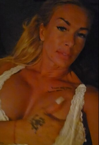 molnaraniko Nude Leaks Photo 2