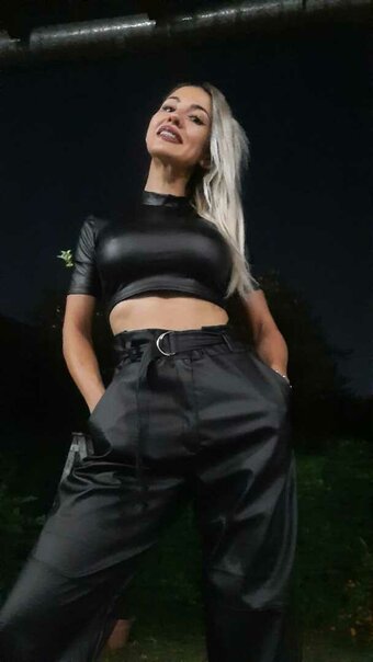 MolyPlay / Argentine Gamer Nude Leaks OnlyFans Photo 11