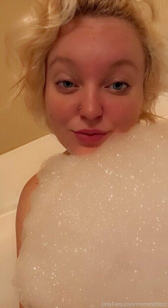 mommithiccc Nude Leaks Photo 14