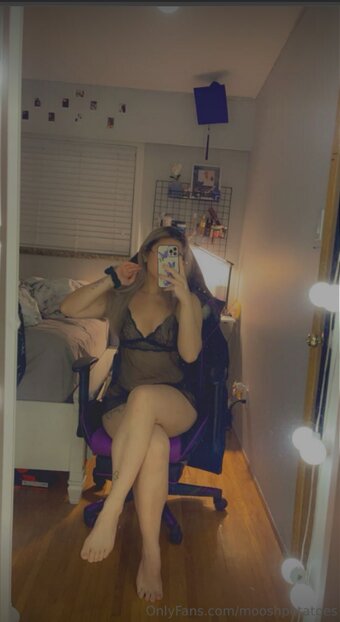 mooshpotatoes / Mooshy / michellephan Nude Leaks OnlyFans Photo 4