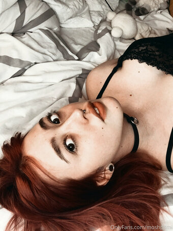 Moshpitmi Nude Leaks OnlyFans Photo 10