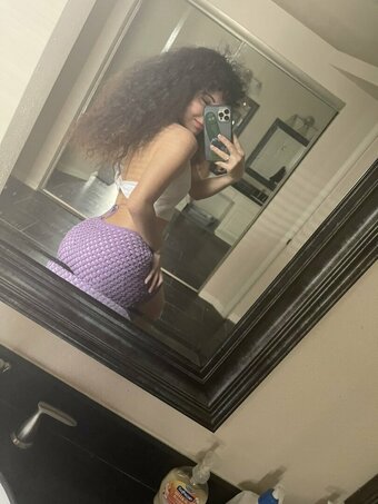 Mostrandomthanrandom / Emibel Hernandez Nude Leaks OnlyFans Photo 6