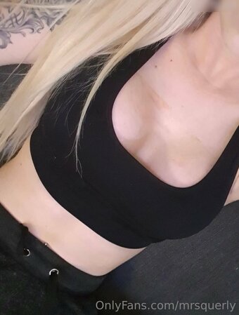 Mrs.querly / mrsquerly Nude Leaks OnlyFans Photo 10