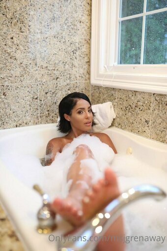 msjgrenaway Nude Leaks Photo 4