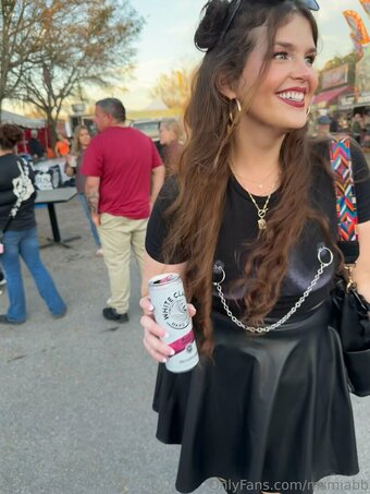 msmiabb Nude Leaks Photo 7