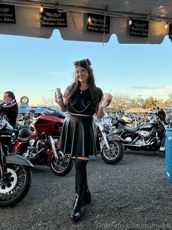 msmiabb Nude Leaks Photo 11