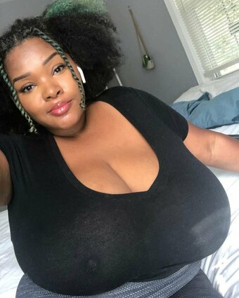 MsMoodyBB / blacktttuesday Nude Leaks OnlyFans Photo 4