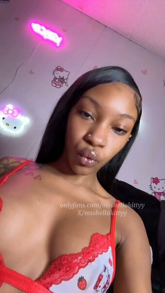 MsShellokittyy Nude Leaks Photo 4