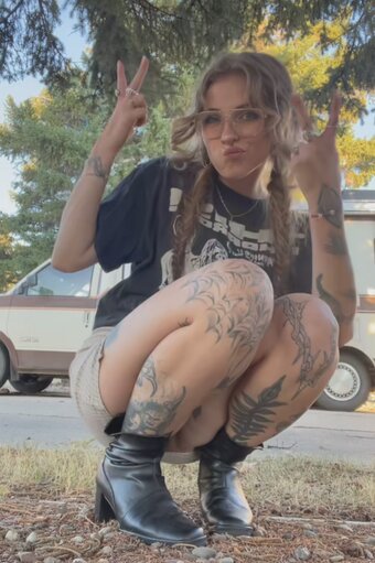 Mushbugs / Amy Aliece Nude Leaks Photo 9