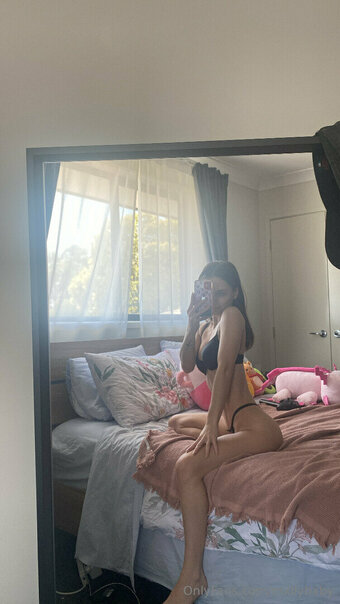mxllybxby Nude Leaks Photo 3