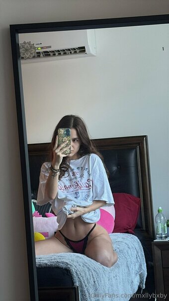 mxllybxby Nude Leaks Photo 13