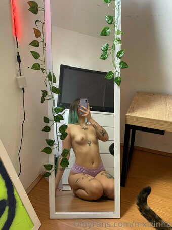 mxlzinhx / mxlzinha Nude Leaks OnlyFans Photo 16